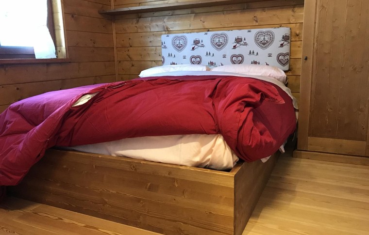 letto contenitore in legno